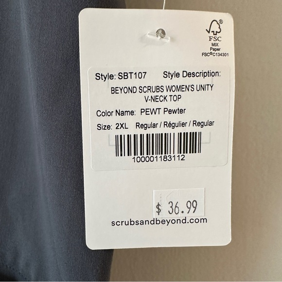 NWT Beyond Scrubs Unity 3-Pocket V-Neck Top - Picture 4 of 6